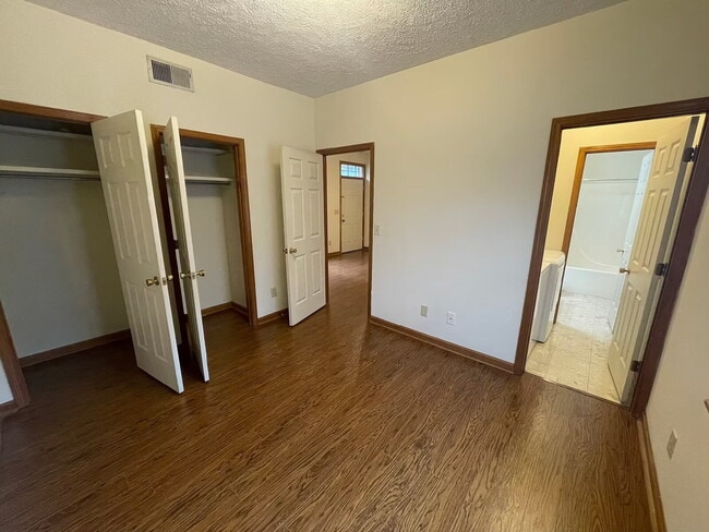 Building Photo - JUNE MOVE-IN | Court Orleans 1-BR | Prime Location Near Downtown & MSU