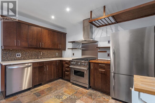 Photo du bâtiment - 84 Mackenzie Crescent