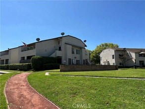 Building Photo - 21951 Rimhurst Dr