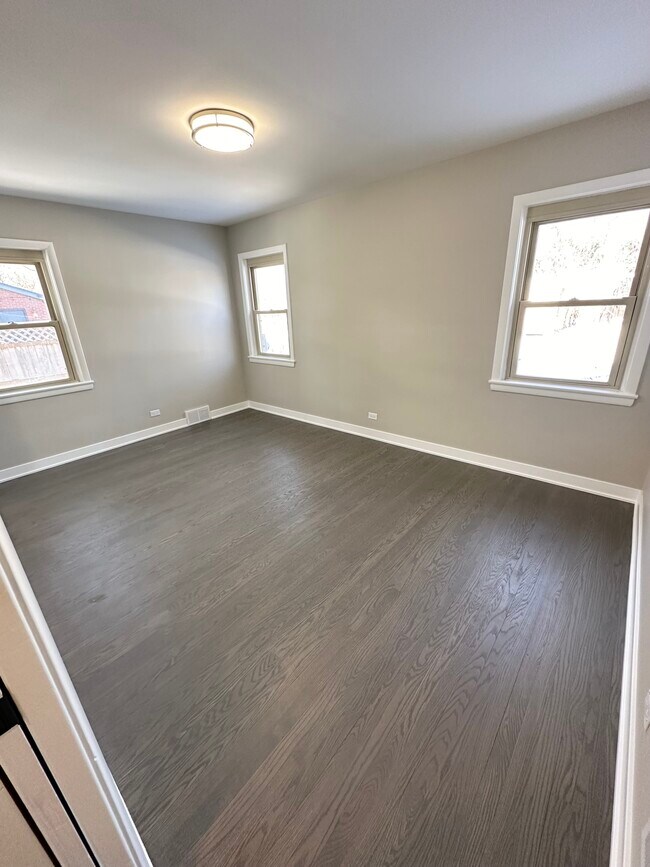 Foto del edificio - 2049 Hagen Ln