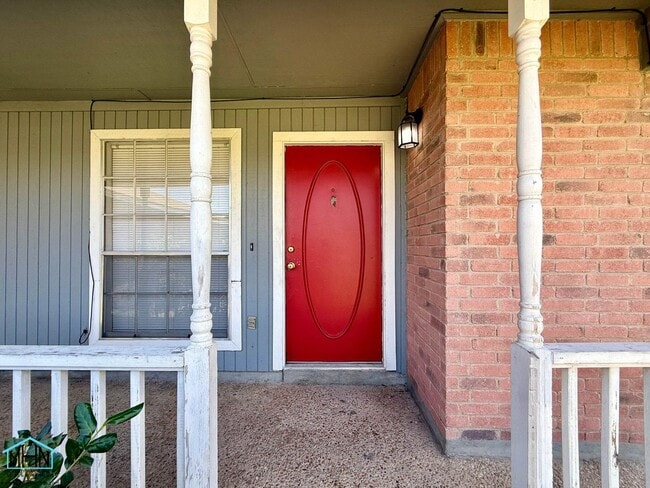 Building Photo - 5230 Gawain Dr