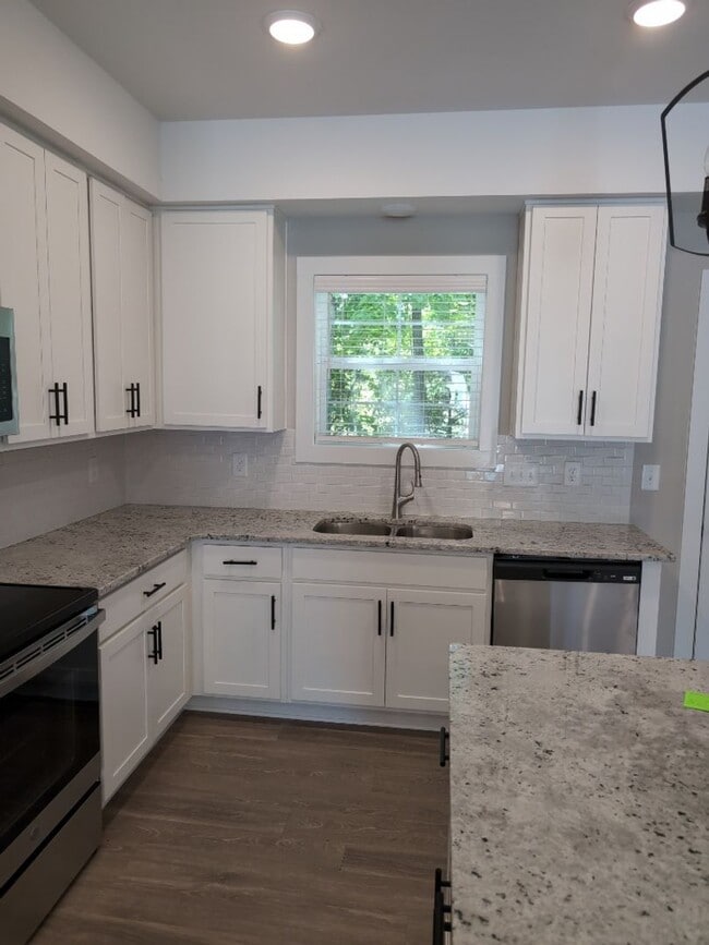 Building Photo - 338 Honeycomb Ct
