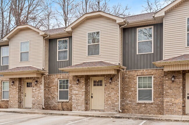 Foto del edificio - 1560 E Knollwood Cir