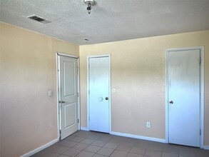 Building Photo - 6802 Sayers St