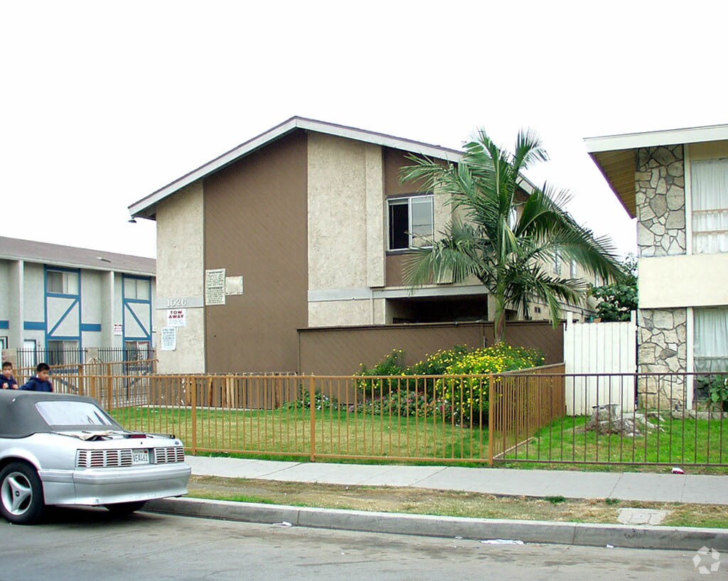 Alternate view - 1026 W Highland Ave