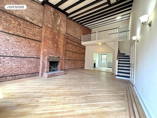 Foto del edificio - 331 W 18th St