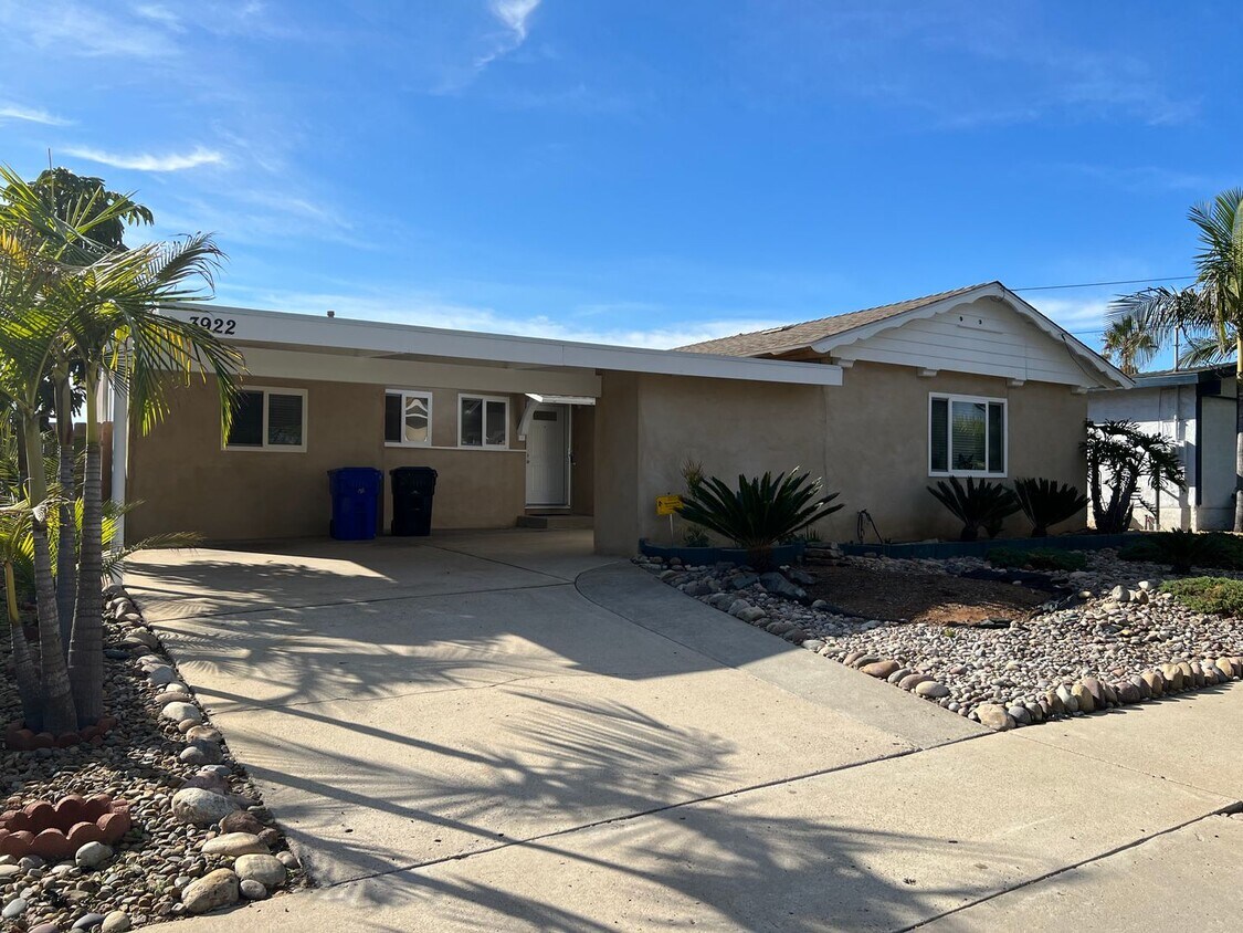Primary Photo - Renovated 3BD/2BA - Please view 360 VIRTUA...