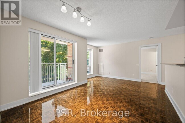 Building Photo - 515 Rosewell Ave