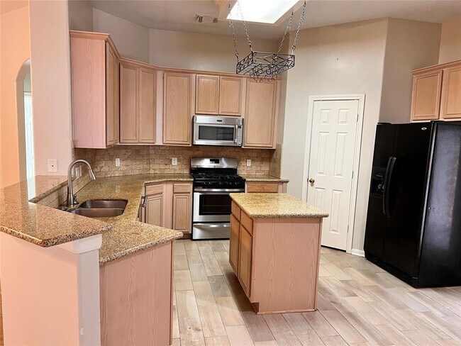 Foto del edificio - 3115 Candle Pond Ln