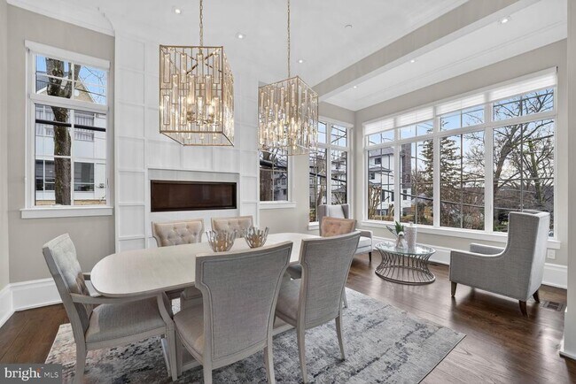 Foto del edificio - 4964 Eskridge Terrace NW