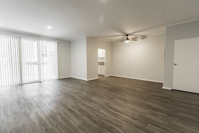 Foto del interior - 1865 N Fuller Apartments