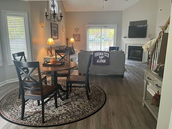 Foto del edificio - 2241 Whitney Ct