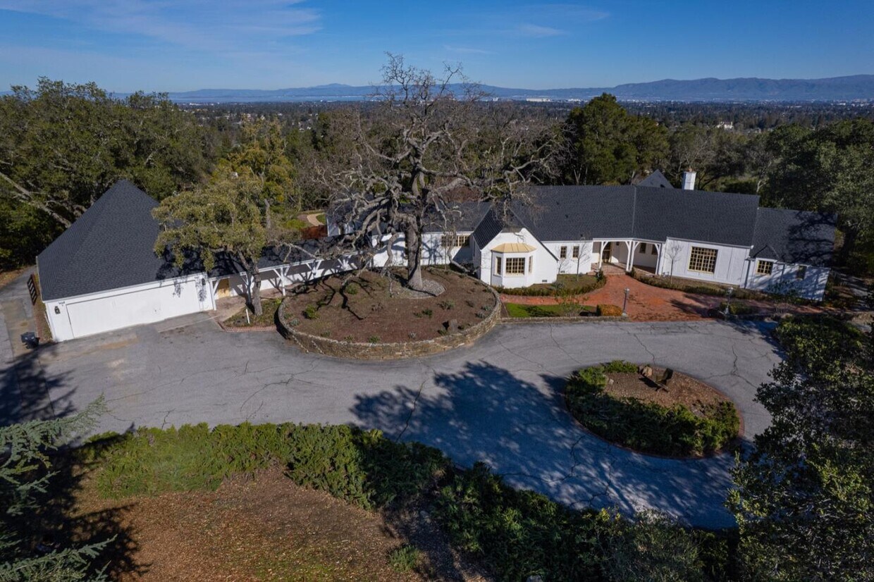 Primary Photo - 23445 Toyonita Rd