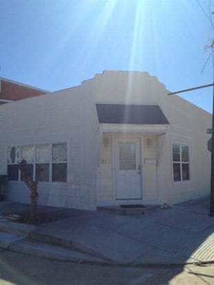 Primary Photo - 231 W Broad St