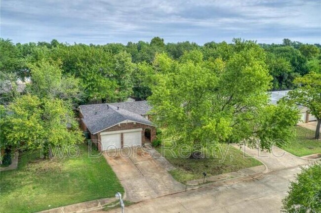 Photo - 801 Robin Hill Rd House