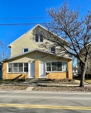 Building Photo - 610 W Main St