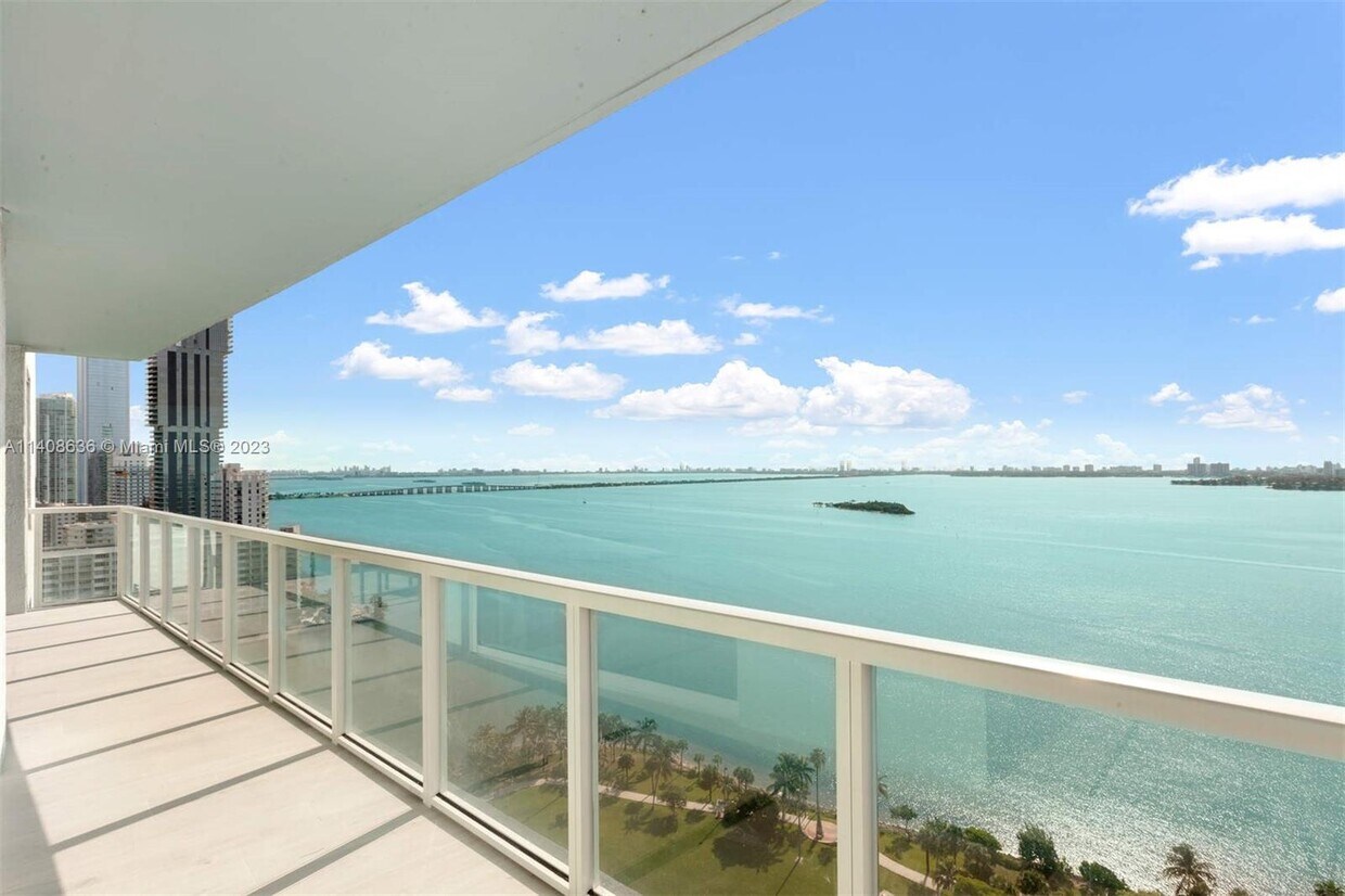 Foto principal - 1900 N Bayshore Dr