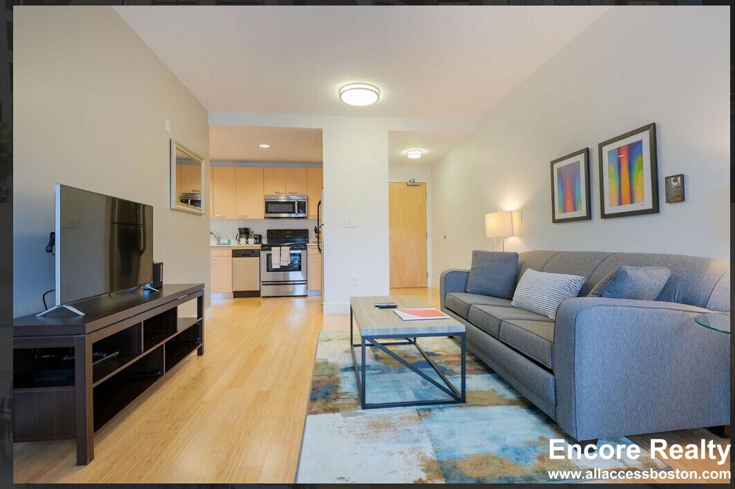 Primary Photo - 1080 Boylston St