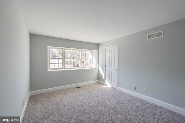 Building Photo - 111 Foxwood Dr