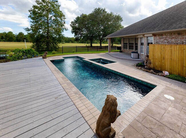 Foto del edificio - 2435 Thorndon Park Ct