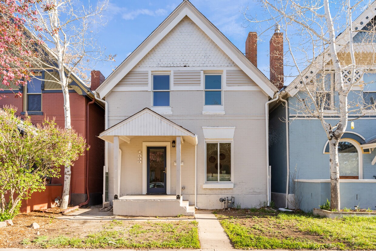 Primary Photo - 1533 E 30th Ave