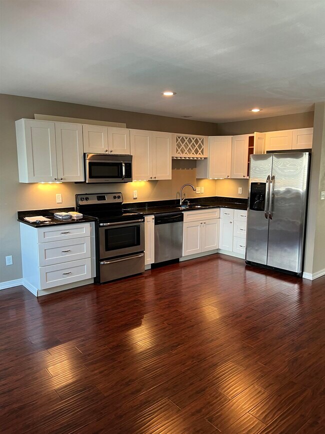 Foto del edificio - 1309 Airport Dr