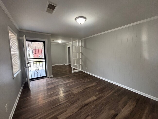 Foto del edificio - 2370 Hillside Ave