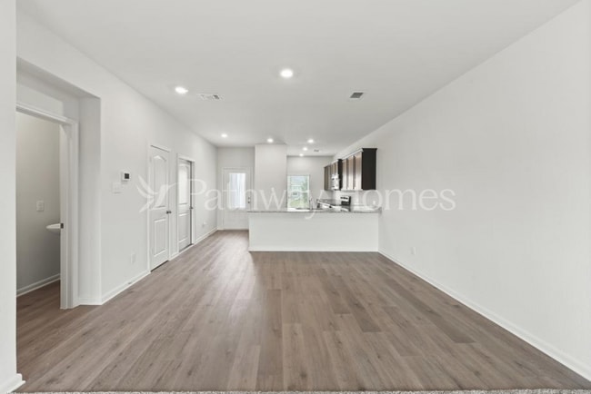 Building Photo - 916 Burlington Ave