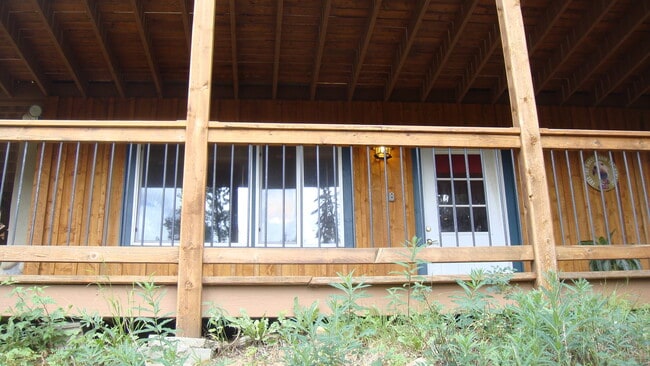 Building Photo - 471 High Point Dr