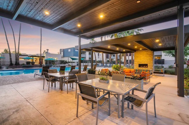 Apartamentos Scottsdale Gateway — foto de la comunidad - Scottsdale Gateway