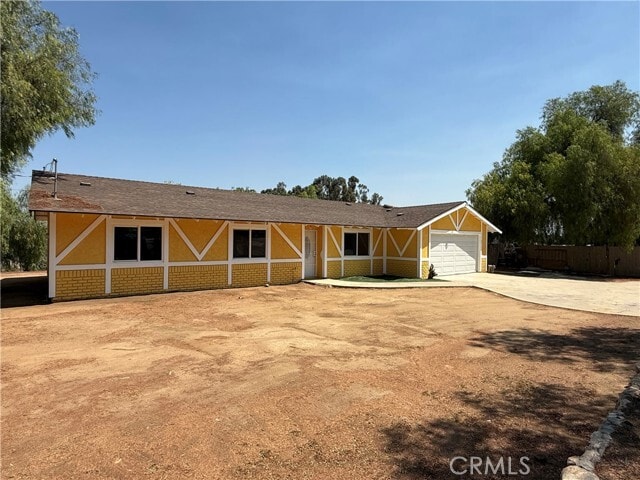 Building Photo - 17260 Pfeifer Way