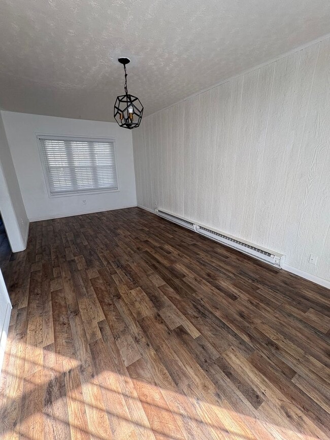 Building Photo - 3 Bedroom/1 Bath Home in Dayton