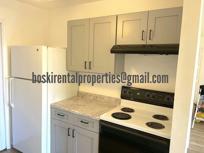 Building Photo - 4142 Applewood Ln