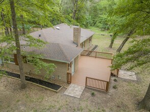Building Photo - 14701 Cedar Ln Loop