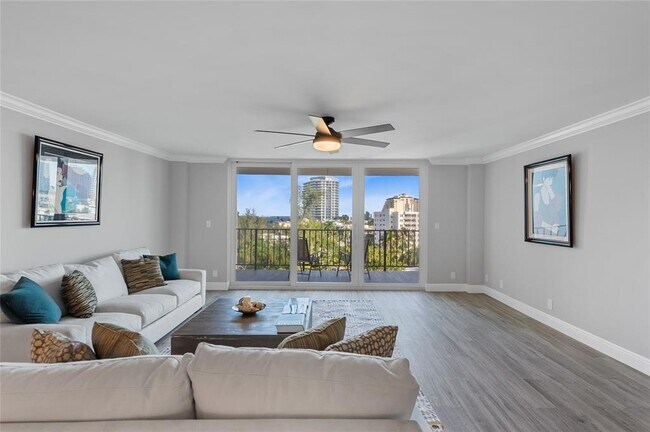 Foto del edificio - 777 Bayshore Dr