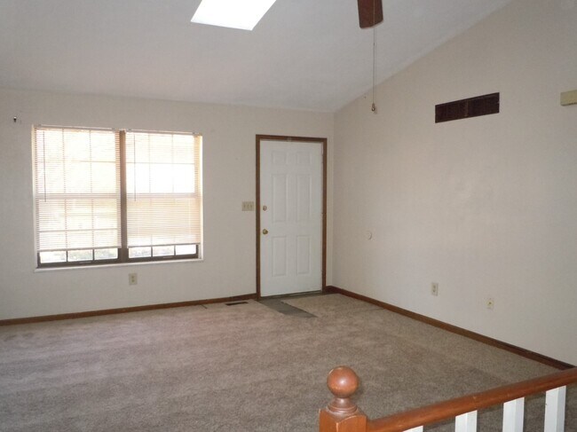 Building Photo - 1291 Ridgewood Ct