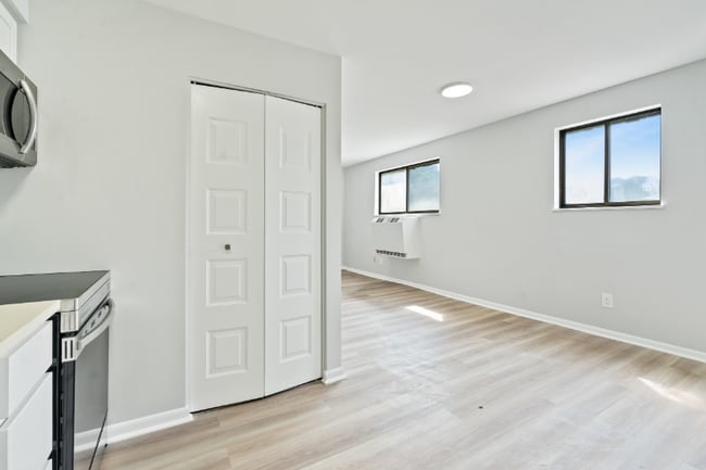 Building Photo - 110 Butler St