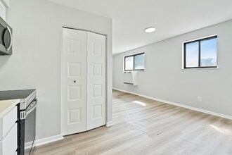 Building Photo - 110 Butler St