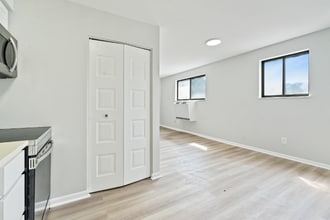 Building Photo - 110 Butler St