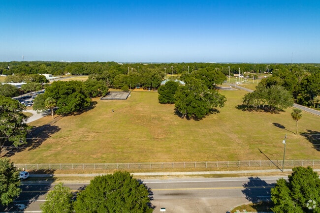 Seffner has plenty of open green spaces.