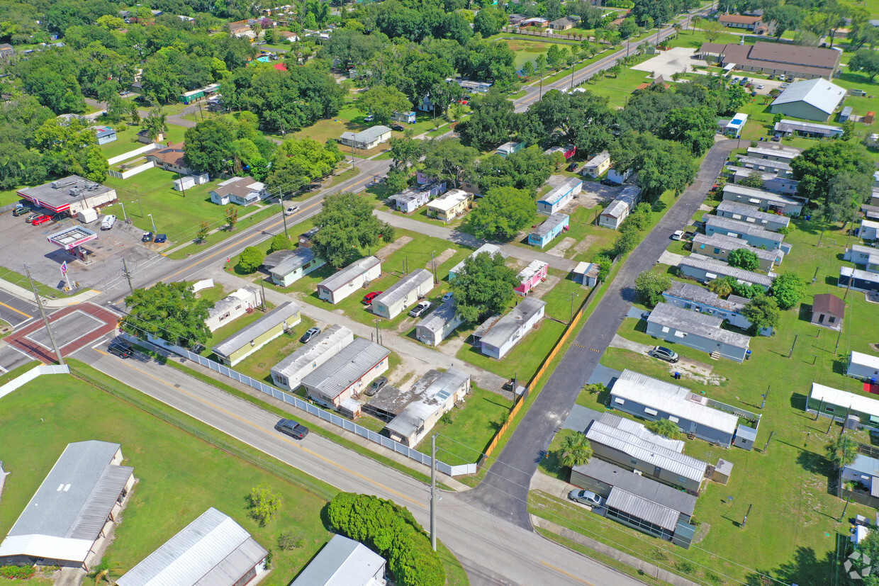 Primary Photo - 12 Oaks Mobile Home Park