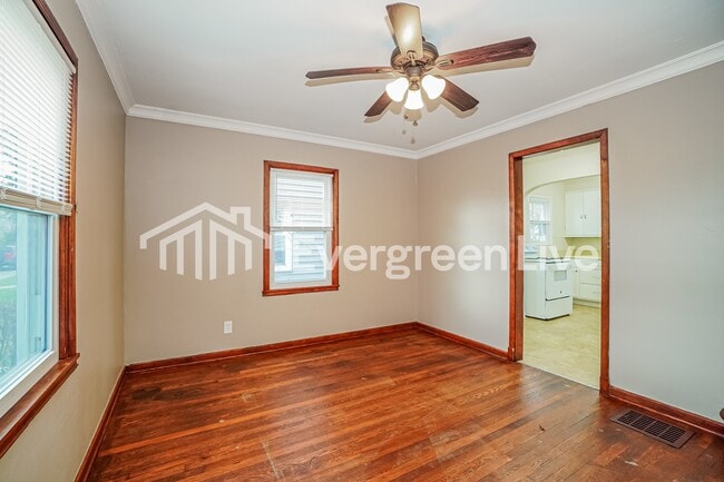 Foto del edificio - 1714 Bide A Wee Park Ave