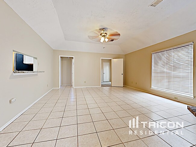 Foto del edificio - 6922 Clee Ln