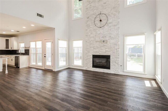 Foto del edificio - 5145 Firelight Ln