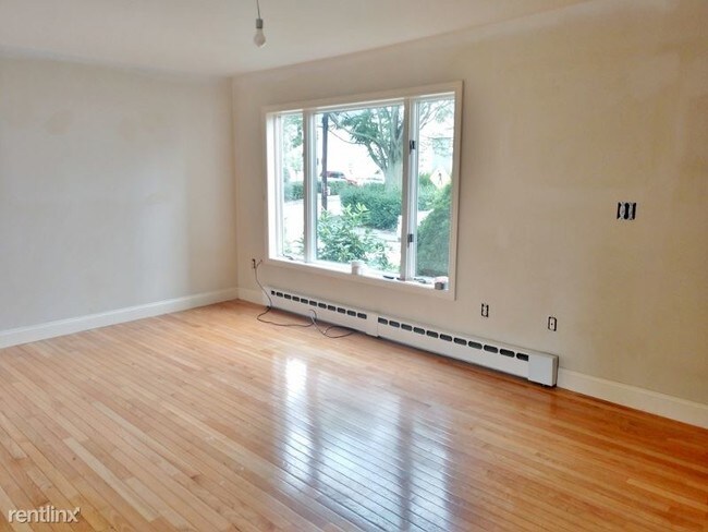 Building Photo - 2 br, 1 bath House - 108 Bedford St