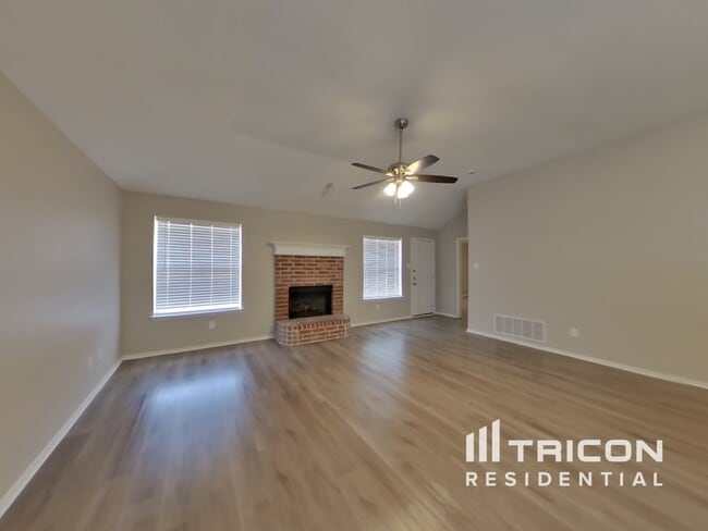 Foto del edificio - 1505 Nightingale Ct