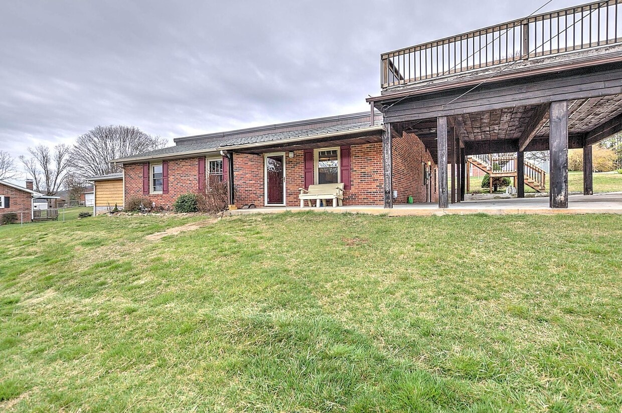 200 Ridgemont St, Bristol, TN 37620 House for Rent in Bristol, TN