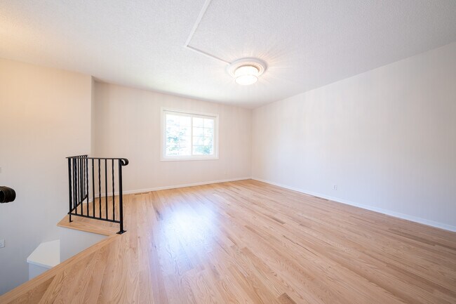 Building Photo - 1618 Johnson St NE