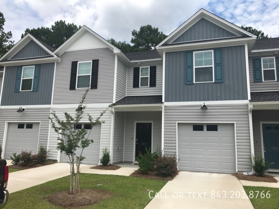 Primary Photo - Available Townhouse in Lakeview Commons!