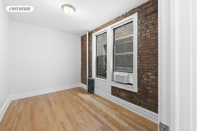 Foto del edificio - 11 1/2 W 84th St